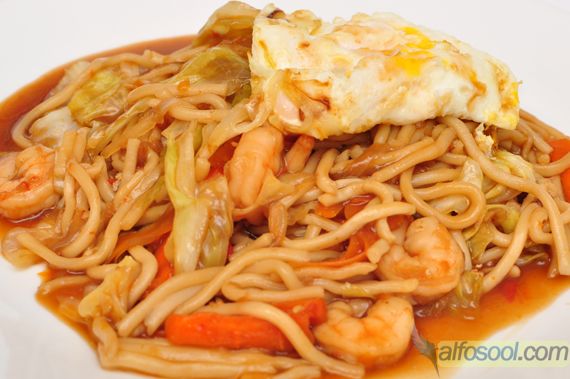 Easy and Quick Hokkien Style Noodle/Mee Goreng Hokkien with Fried Egg